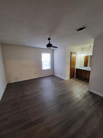 2686 Crosscreek Road, Hephzibah, GA 30815