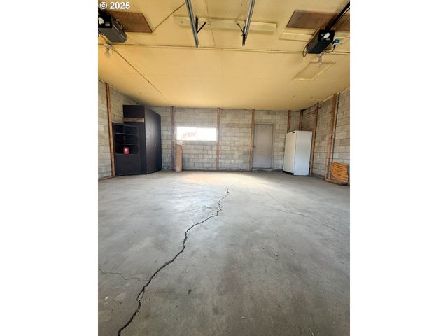 1050 Elm St, Baker City, OR 97814