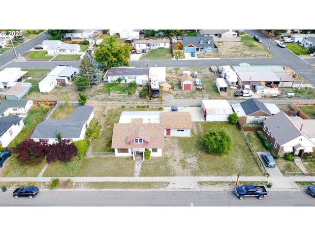 1050 Elm St, Baker City, OR 97814