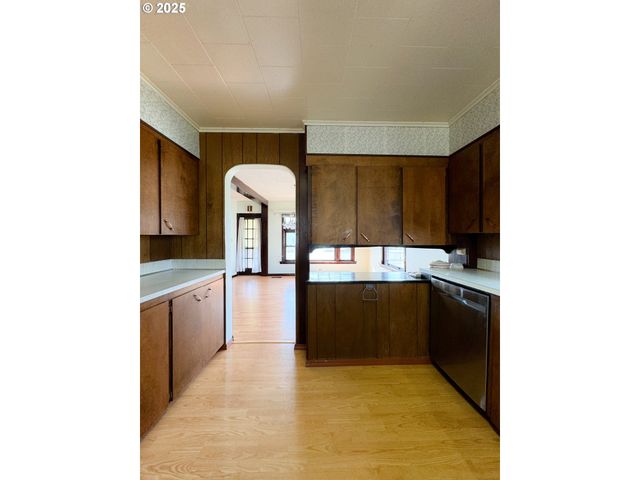 1050 Elm St, Baker City, OR 97814