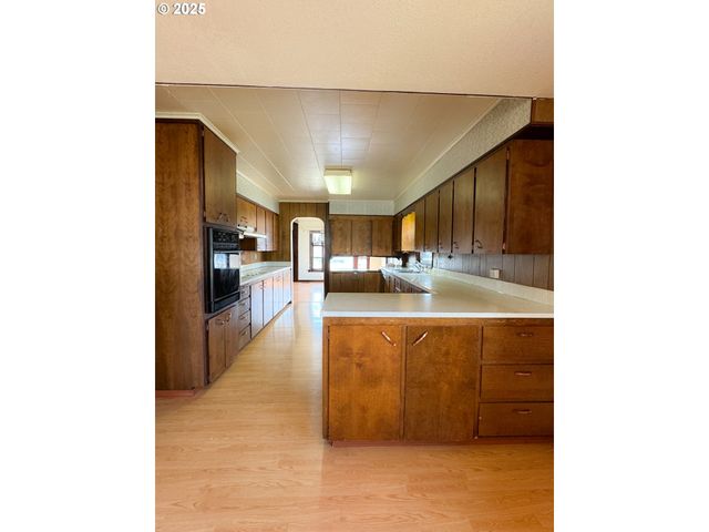 1050 Elm St, Baker City, OR 97814