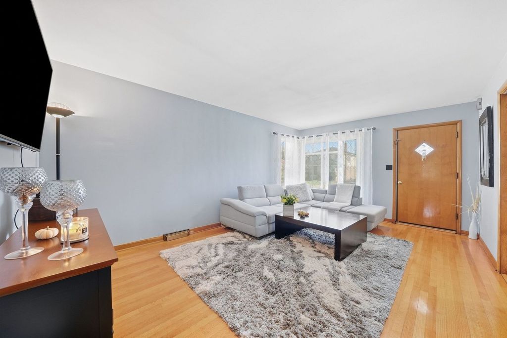 2416 Ernst Street, Franklin Park, IL 60131 — photo 4