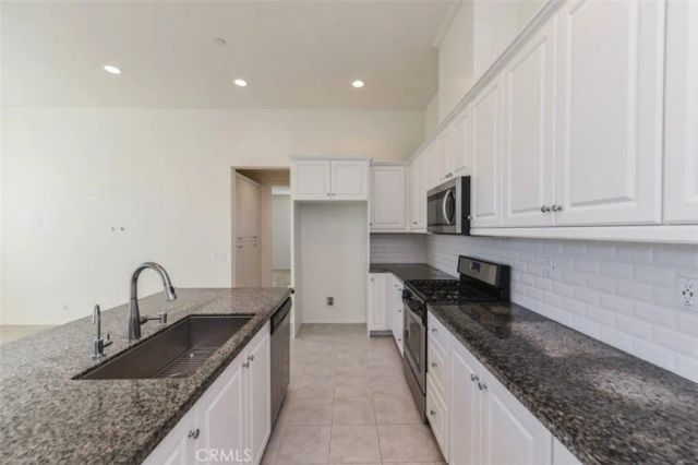 148 Parkwood, Irvine, CA 92620