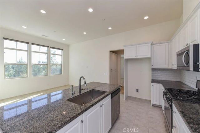 148 Parkwood, Irvine, CA 92620