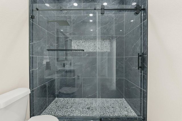 141 County Road 3372, Cleveland, TX 77327