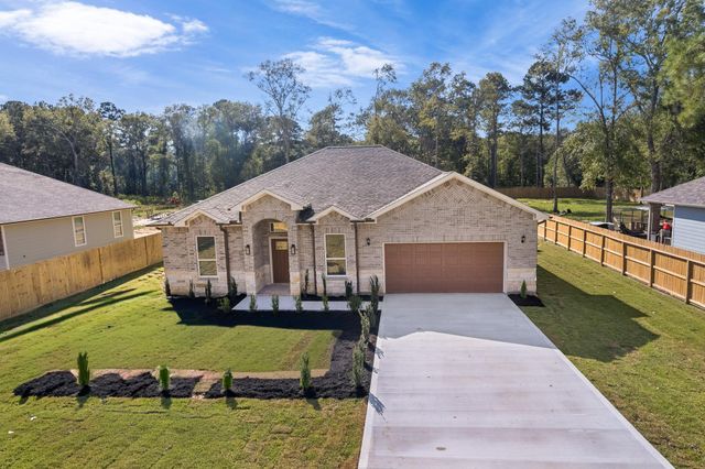 141 County Road 3372, Cleveland, TX 77327