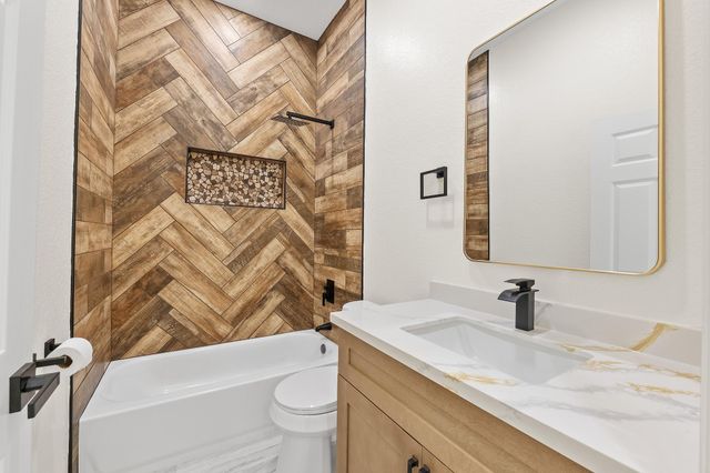 141 County Road 3372, Cleveland, TX 77327