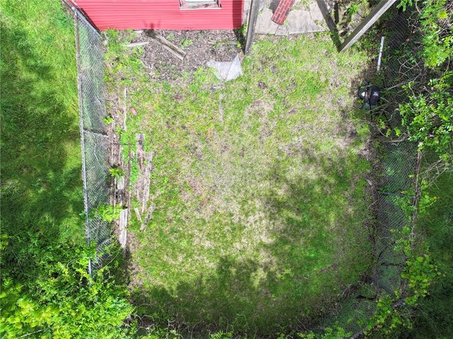 2627 Ellis St, Perry Hilltop, PA 15214
