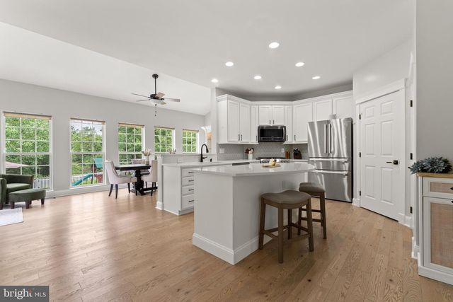 123 HUNTON DR, Fredericksburg, VA 22405