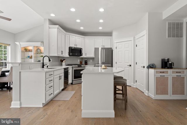 123 HUNTON DR, Fredericksburg, VA 22405
