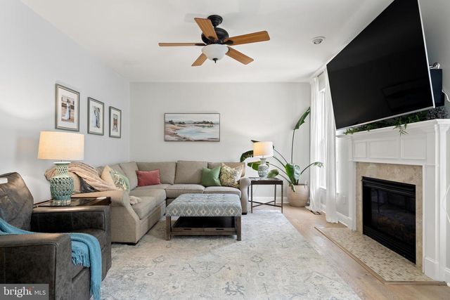 123 HUNTON DR, Fredericksburg, VA 22405