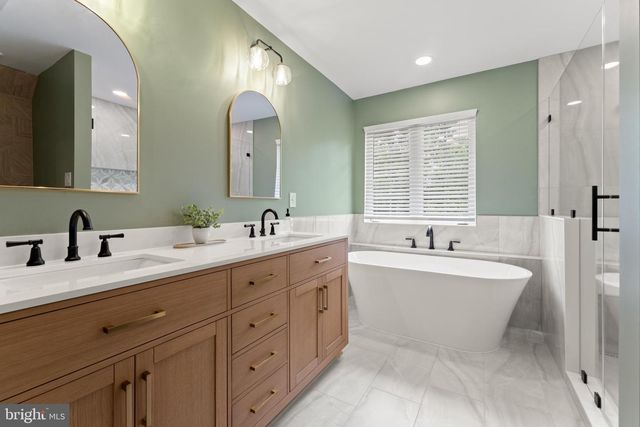 123 HUNTON DR, Fredericksburg, VA 22405