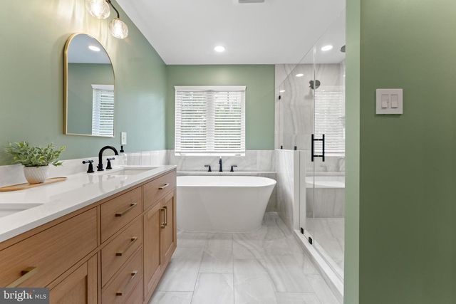 123 HUNTON DR, Fredericksburg, VA 22405