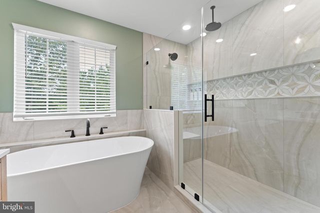 123 HUNTON DR, Fredericksburg, VA 22405
