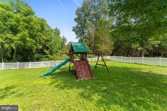 123 HUNTON DR, Fredericksburg, VA 22405