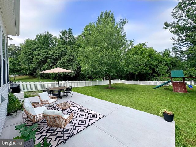 123 HUNTON DR, Fredericksburg, VA 22405