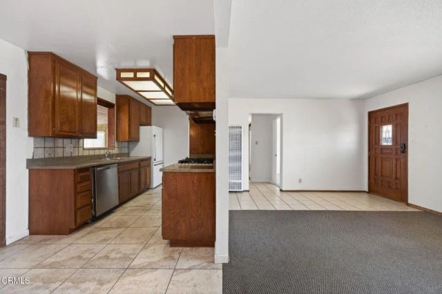 1566 N 7th Place, Port Hueneme, CA 93041