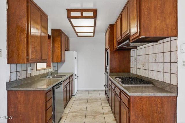 1566 N 7th Place, Port Hueneme, CA 93041