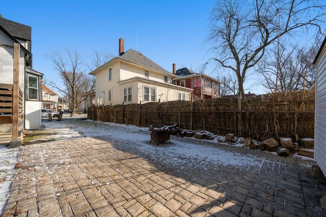 1610 S 4th Avenue, Maywood, IL 60153