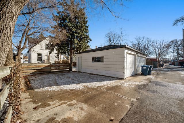 1610 S 4th Avenue, Maywood, IL 60153