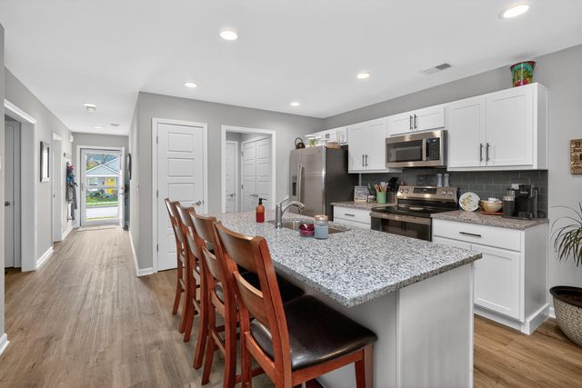 737 Harrison Trace, Lexington, KY 40505