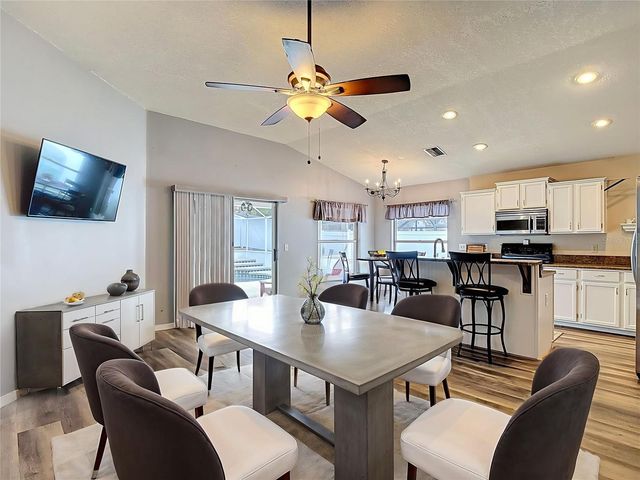 2631 GREEN VALLEY STREET, Valrico, FL 33596