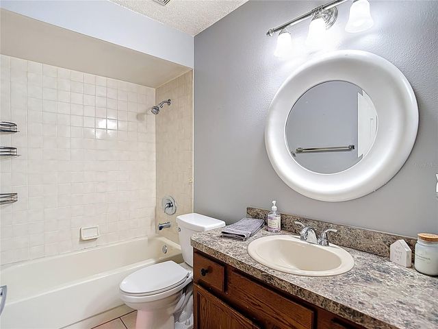 2631 GREEN VALLEY STREET, Valrico, FL 33596