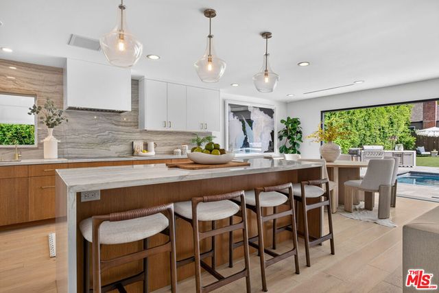 14348 Roblar Place, Sherman Oaks, CA 91423