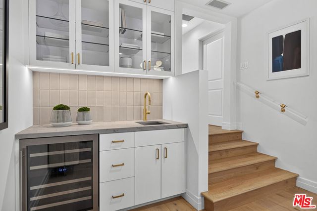 14348 Roblar Place, Sherman Oaks, CA 91423