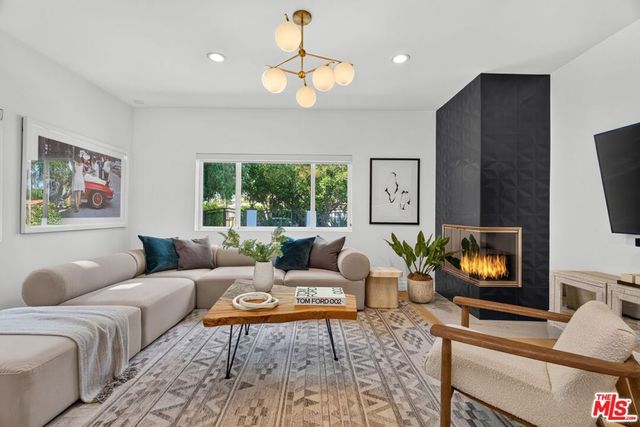 14348 Roblar Place, Sherman Oaks, CA 91423