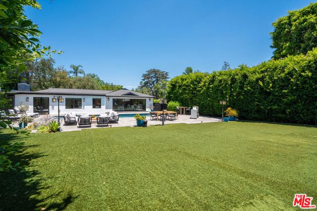 14348 Roblar Place, Sherman Oaks, CA 91423
