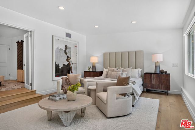 14348 Roblar Place, Sherman Oaks, CA 91423
