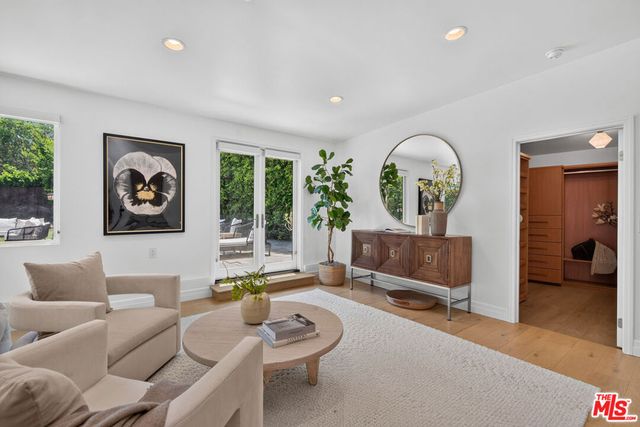 14348 Roblar Place, Sherman Oaks, CA 91423