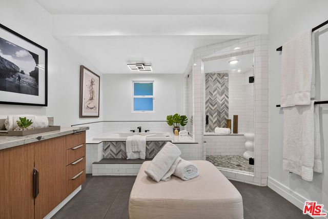 14348 Roblar Place, Sherman Oaks, CA 91423
