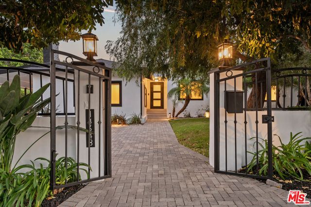 14348 Roblar Place, Sherman Oaks, CA 91423