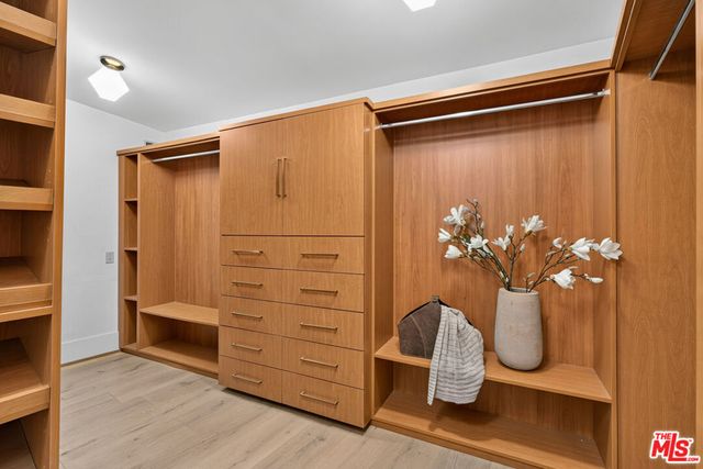 14348 Roblar Place, Sherman Oaks, CA 91423