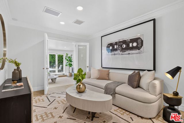 14348 Roblar Place, Sherman Oaks, CA 91423