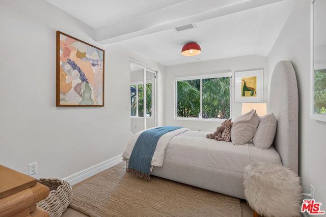14348 Roblar Place, Sherman Oaks, CA 91423