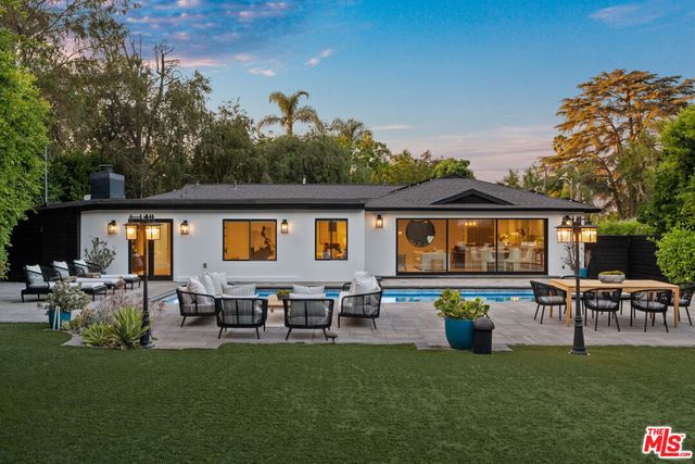 14348 Roblar Place, Sherman Oaks, CA 91423