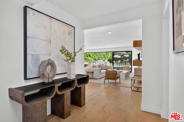 14348 Roblar Place, Sherman Oaks, CA 91423