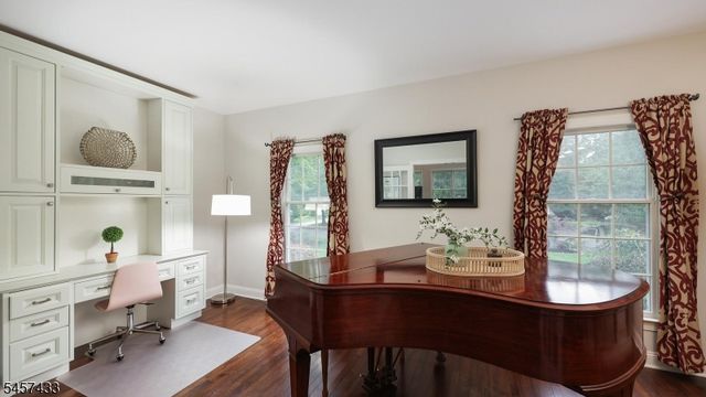 8 Downingtown Ct, Warren Twp., NJ 07059