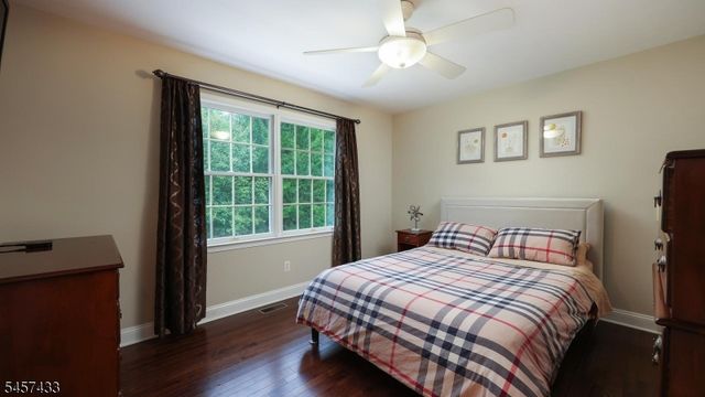 8 Downingtown Ct, Warren Twp., NJ 07059