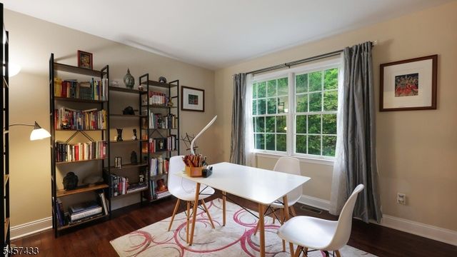 8 Downingtown Ct, Warren Twp., NJ 07059