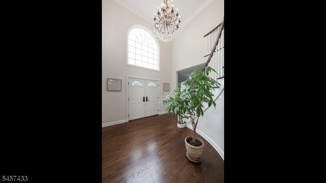 8 Downingtown Ct, Warren Twp., NJ 07059