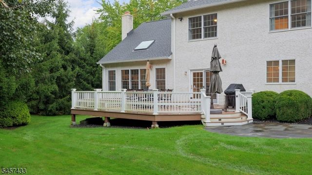 8 Downingtown Ct, Warren Twp., NJ 07059