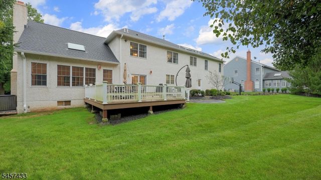 8 Downingtown Ct, Warren Twp., NJ 07059