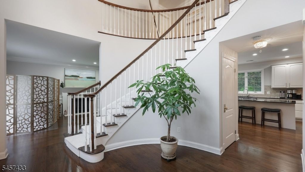8 Downingtown Ct, Warren Twp., NJ 07059 — photo 3