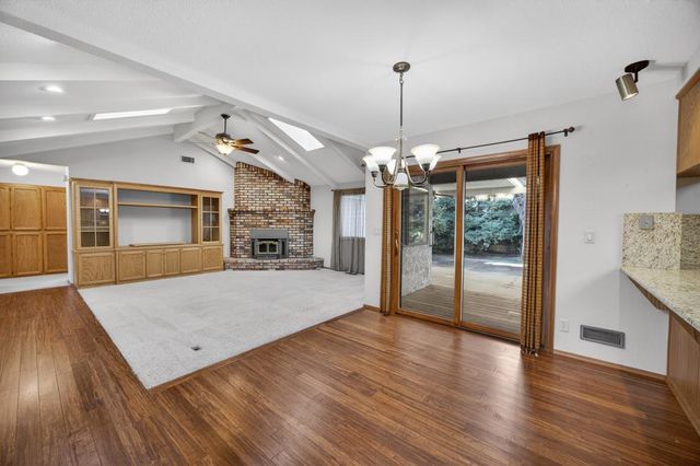 14 Rose River Ct, Sacramento, CA 95831