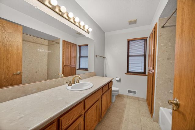 14 Rose River Ct, Sacramento, CA 95831