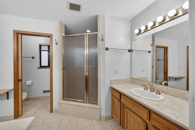 14 Rose River Ct, Sacramento, CA 95831